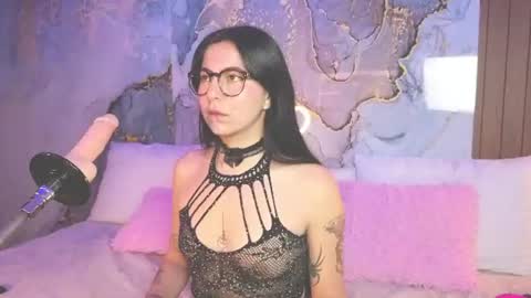 Snapshot of alice_cute77 chatting on 06.24.26 Mey online show from 06.24.26
