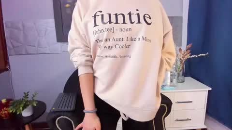  Alice Evans online show from 01.02.25