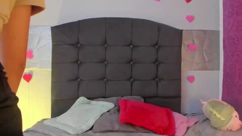  Alice Evans online show from 03.11.25