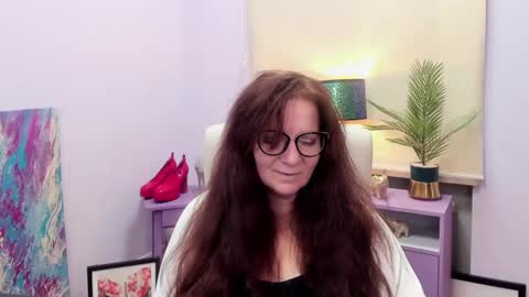 Snapshot of alice_extasy chatting on 12.20.24 Alice online show from 12.20.24