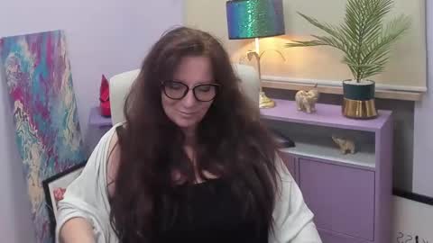 Snapshot of alice_extasy chatting on 01.11.25 Alice online show from 01.11.25