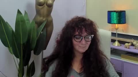 Snapshot of alice_extasy chatting on 09.22.25 Alice online show from 09.22.25