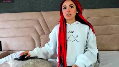 Snapshot of alice_foxred chatting on 01.13.26 alice foxred online show from 01.13.26