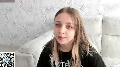 Snapshot of alice_halle chatting on 06.27.26 alice_halle online show from 06.27.26