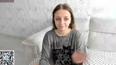 Snapshot of alice_halle chatting on 06.28.26 alice_halle online show from 06.28.26
