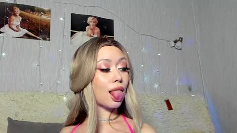 Snapshot of alice_hotlikefire chatting on 12.13.24 Hot Like Fire online show from 12.13.24