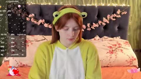 Snapshot of alice_langley chatting on 09.30.25 Alice 3 online show from 09.30.25