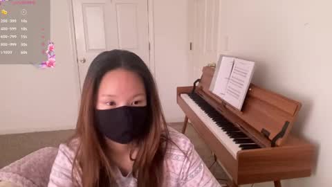 Alice Lee online show from 03.18.26