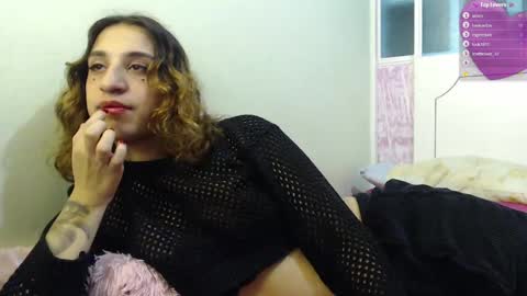 Snapshot of alice_magnus chatting on 01.07.25 alice online show from 01.07.25