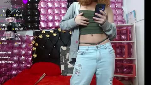 Snapshot of alice_magnus chatting on 03.12.25 alice online show from 03.12.25