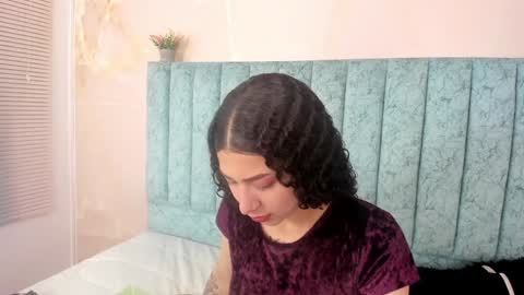 Snapshot of alice_martinez_ chatting on 01.30.25 alice and amber online show from 01.30.25