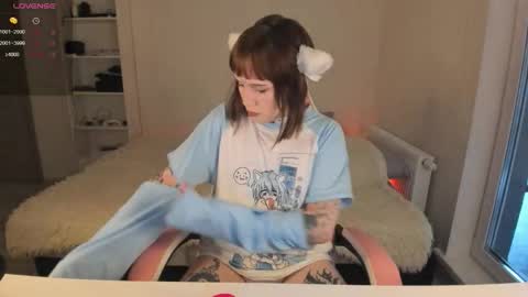  Alice  online show from 10.11.25