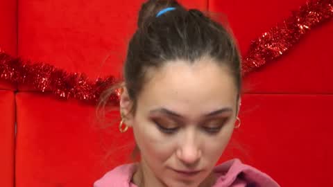 AliceMunro online show from 01.04.25