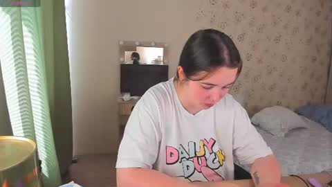 Snapshot of alice_next_door_ chatting on 06.15.26 Alice online show from 06.15.26