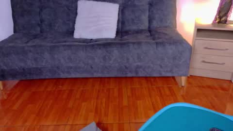 Snapshot of alice_rous21 chatting on 10.20.25 alice_rous21 online show from 10.20.25