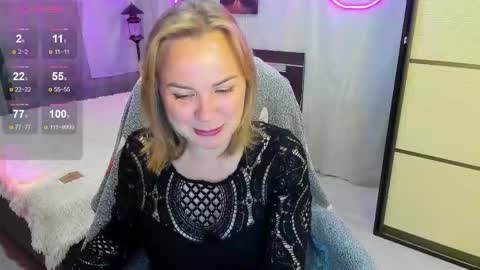 Snapshot of alice_sex_intellect chatting on 10.07.25 Alice online show from 10.07.25