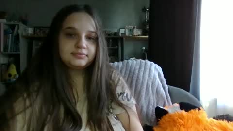 Snapshot of alice_shy14 chatting on 10.26.25 Cristal online show from 10.26.25