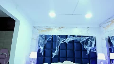 alice_simpson1 online show from 10.29.25