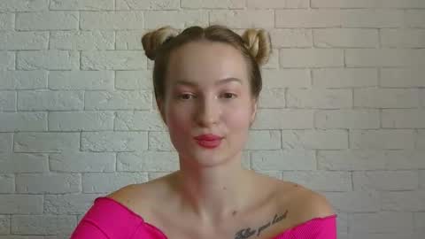 Snapshot of alice_sweet_01 chatting on 09.26.25 Alice online show from 09.26.25