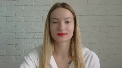 Snapshot of alice_sweet_01 chatting on 10.15.25 Alice online show from 10.15.25