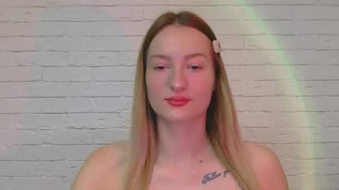 Snapshot of alice_sweet_01 chatting on 11.07.25 Alice online show from 11.07.25