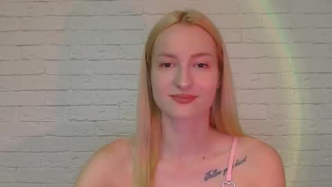 Snapshot of alice_sweet_01 chatting on 06.08.26 Alice online show from 06.08.26