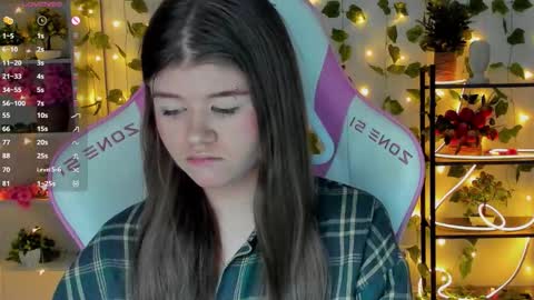 Snapshot of alice_tails chatting on 10.24.25 Alice online show from 10.24.25