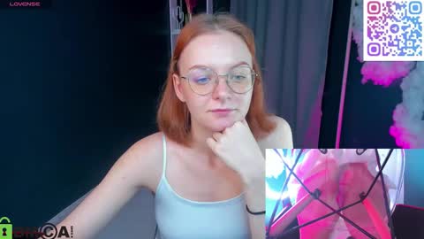 Snapshot of alice_willson chatting on 09.12.25 Cat online show from 09.12.25