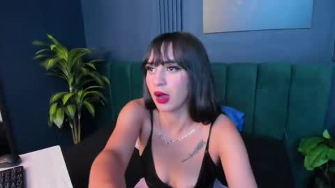 Snapshot of alicecoule chatting on 04.18.26 Alice online show from 04.18.26