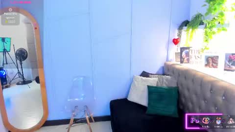 Snapshot of alicecoule chatting on 06.12.26 Alice online show from 06.12.26