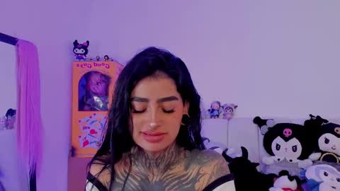 Snapshot of alicee_0 chatting on 11.04.25 Alice online show from 11.04.25