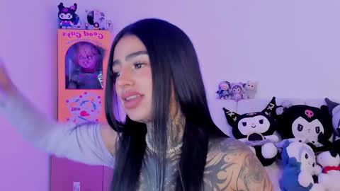 Snapshot of alicee_0 chatting on 11.25.25 Alice online show from 11.25.25