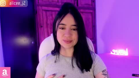 Aliceee  ..   97YP9VWGZHrefnav wishlist lists 1 online show from 02.19.25