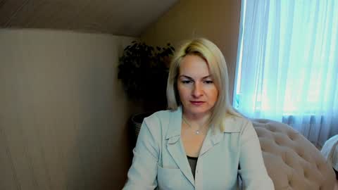 Alicee online show from 12.12.24