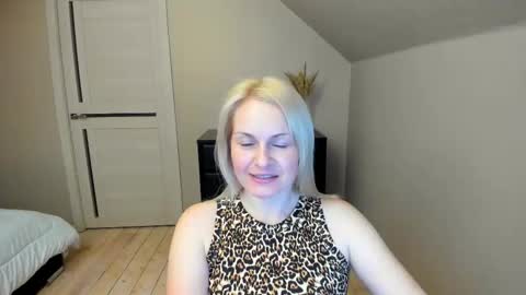 Alicee online show from 02.10.25