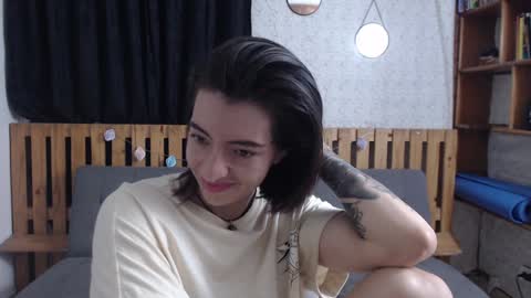 Snapshot of alicee_logan_ chatting on 12.20.24 alicee_logan_ online show from 12.20.24