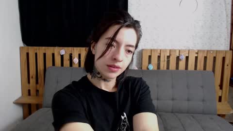 Snapshot of alicee_logan_ chatting on 12.30.24 alicee_logan_ online show from 12.30.24