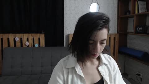 Snapshot of alicee_logan_ chatting on 01.05.25 alicee_logan_ online show from 01.05.25