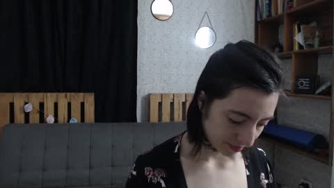 Snapshot of alicee_logan_ chatting on 01.12.25 alicee_logan_ online show from 01.12.25