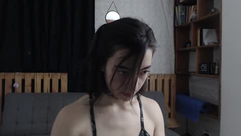 Snapshot of alicee_logan_ chatting on 02.05.25 alicee_logan_ online show from 02.05.25