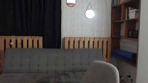 Snapshot of alicee_logan_ chatting on 02.15.25 alicee_logan_ online show from 02.15.25