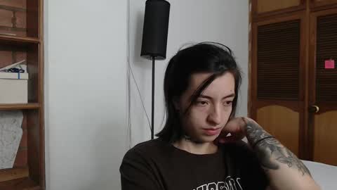 Snapshot of alicee_logan_ chatting on 03.05.25 alicee_logan_ online show from 03.05.25