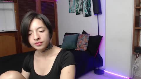Snapshot of alicee_logan_ chatting on 09.15.25 alicee_logan_ online show from 09.15.25