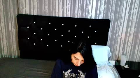 alicee_moonn online show from 02.25.26