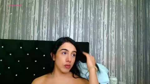 Snapshot of alicee_moonn chatting on 04.22.26 alicee_moonn online show from 04.22.26