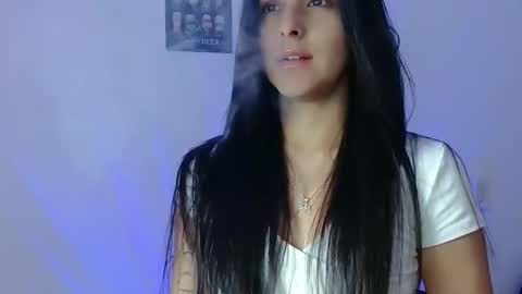 Snapshot of alicee_roos chatting on 01.20.25 Alice online show from 01.20.25