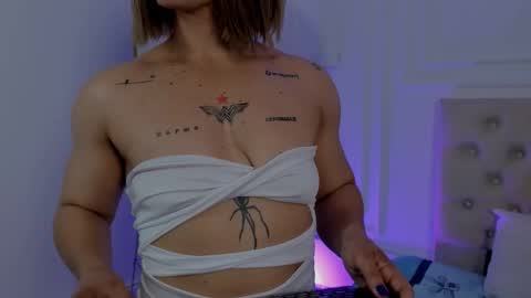 Snapshot of alicefit_212 chatting on 10.09.25 alicefit_212 online show from 10.09.25