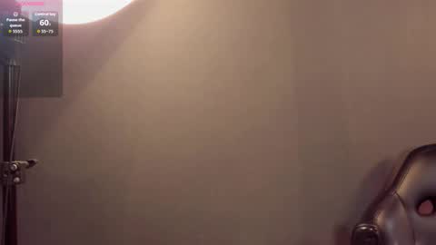 Snapshot of alicefit_212 chatting on 10.27.25 alicefit_212 online show from 10.27.25