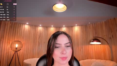 Snapshot of aliceharperx chatting on 12.17.24 Alice online show from 12.17.24