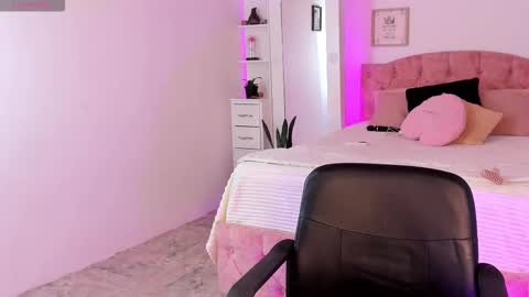  ALICEKIING online show from 11.26.25